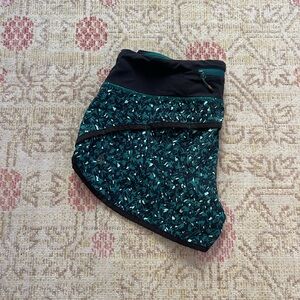 Size 4 lululemon shorts in great condition!